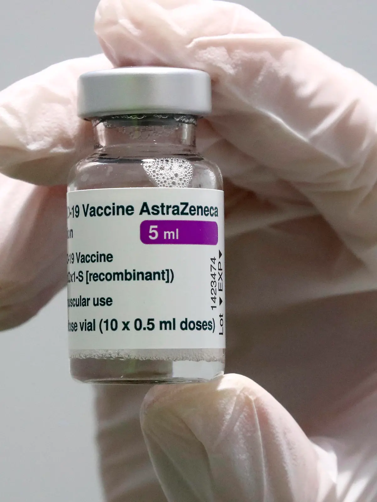 FILE - Medical staff prepares an AstraZeneca coronavirus vaccine during preparations at the vaccine center in Ebersberg near Munich, Germany, Monday, March 22, 2021. The pharma giant AstraZeneca has requested that its European authorization for its COVID vaccine be pulled, according to the EU medicines regulator on Wednesday, May 8, 2024. (AP Photo/Matthias Schrader, FILE)