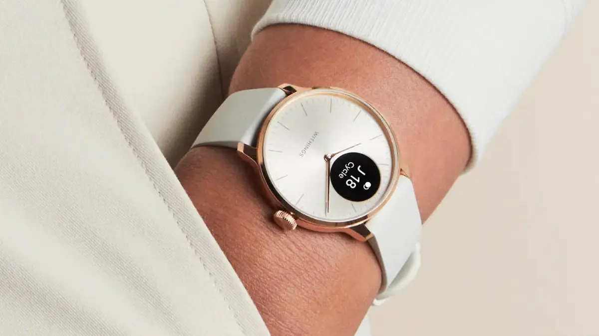 Eine elegante, weiße hybride Smartwatch.