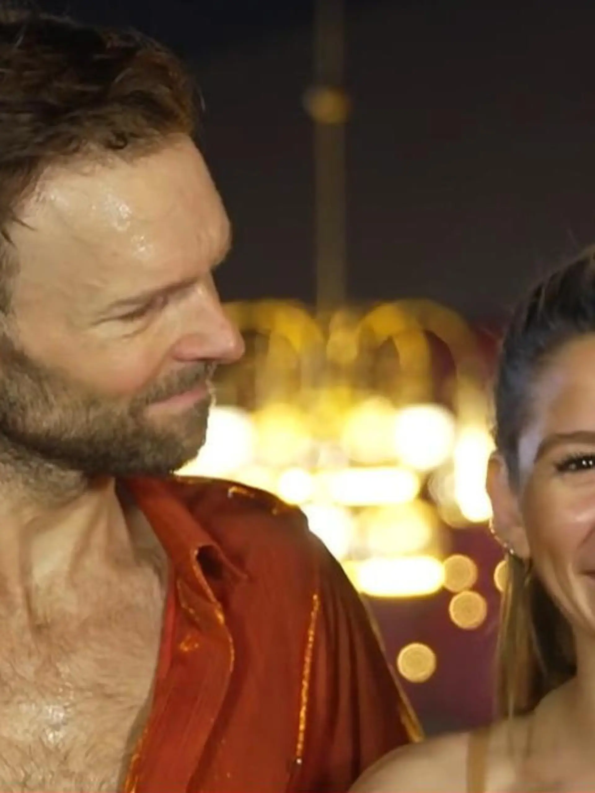 Jana Wosnitza freut sich, mit ihrem Cha-Cha-Cha mit Vadim Garbuzov in Show 10 einfach mal uneingeschränkt das Leben Feiern zu dürfen.