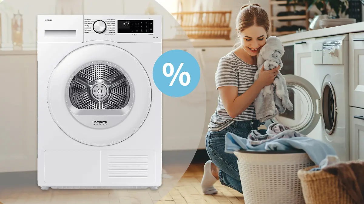 Eine Frau hockend neben einem vollen Wäschekorb. Links ein eingebautes Bild der Samsung Wärmepumpentrockner.