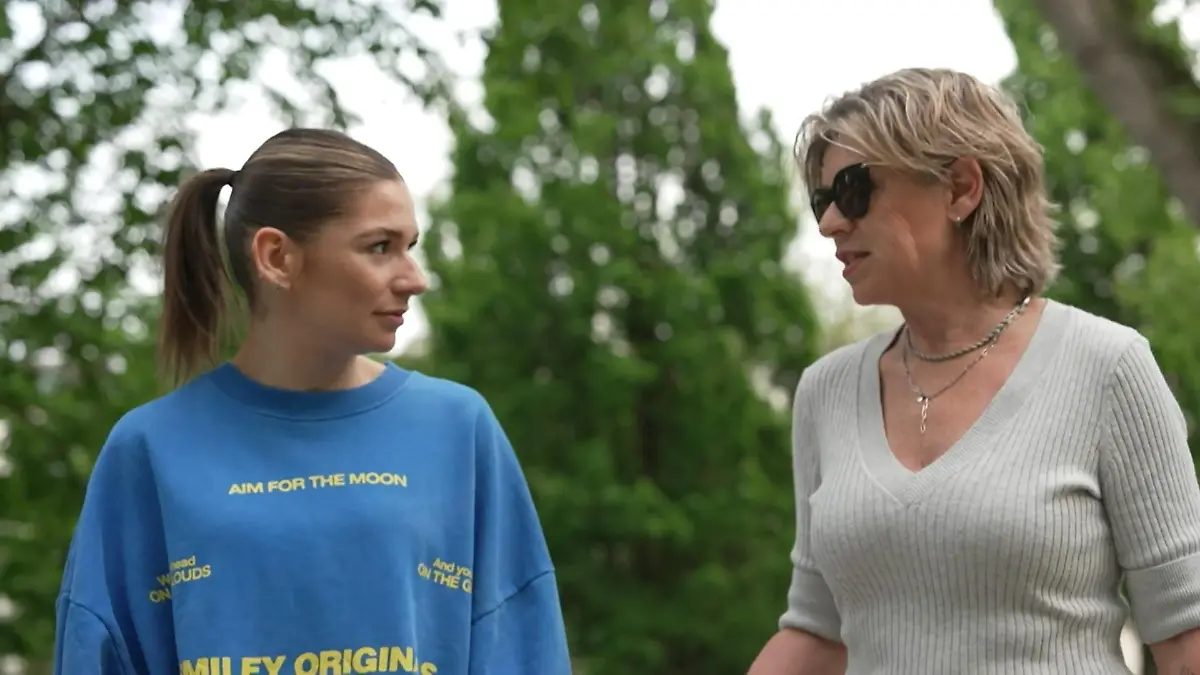 Hinter Jana und ihrer Mutter liegt eine schwere Zeit Backstage bei Let's Dance
