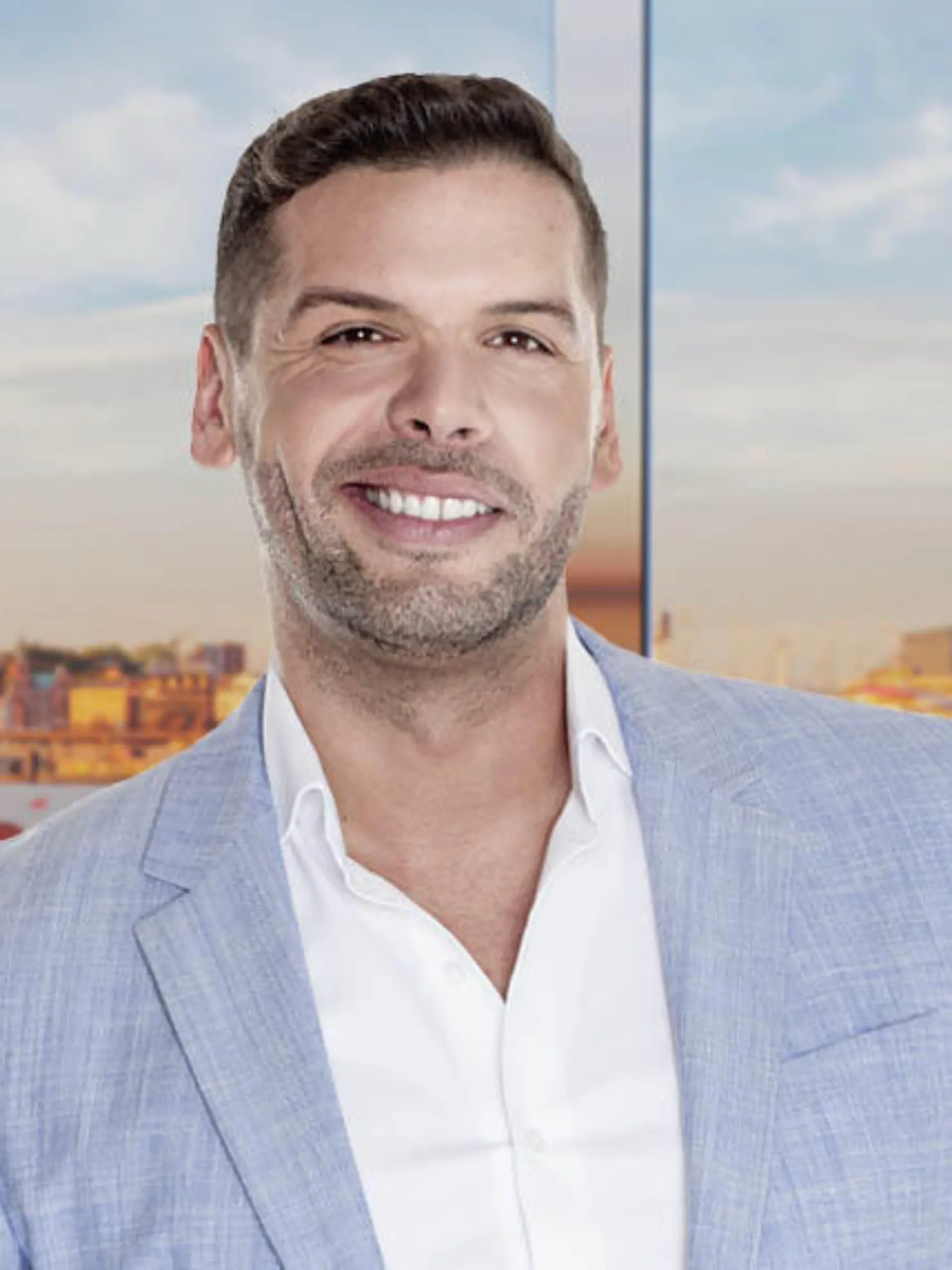 Alexander Müschen moderiert seit 2023 RTL Nord für Hamburg und Schleswig-Holstein.