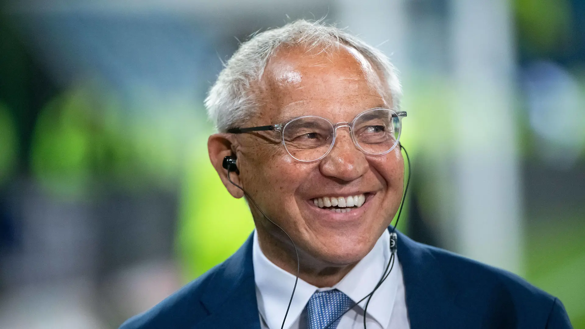 Felix Magath Hertha BSC Berlin, Trainer lacht, GER, Hamburger SV vs. Hertha BSC Berlin, Relegation Rueckspiel, Spielzeit 2021/2022, 23.05.2022 DFB/DFL regulations prohibit any use of photographs as image sequences and/or quasi-video GER, Hamburger SV vs. Hertha BSC Berlin, Relegation Rueckspiel, Spielzeit 2021/2022, 23.05.2022 *** Felix Magath Hertha BSC Berlin, coach laughs, GER, Hamburger SV vs Hertha BSC Berlin, Relegation Rückspiel, Spielzeit 2021 2022, 23 05 2022 DFB DFL regulations prohibit any use of photographs as image sequences and or quasi video GER, Hamburger SV vs Hertha BSC Berlin, Relegation Rueckspiel, Spielzeit 2021 2022, 23 05 2022 Copyright: xEibner/Memmlerx EP_MMR