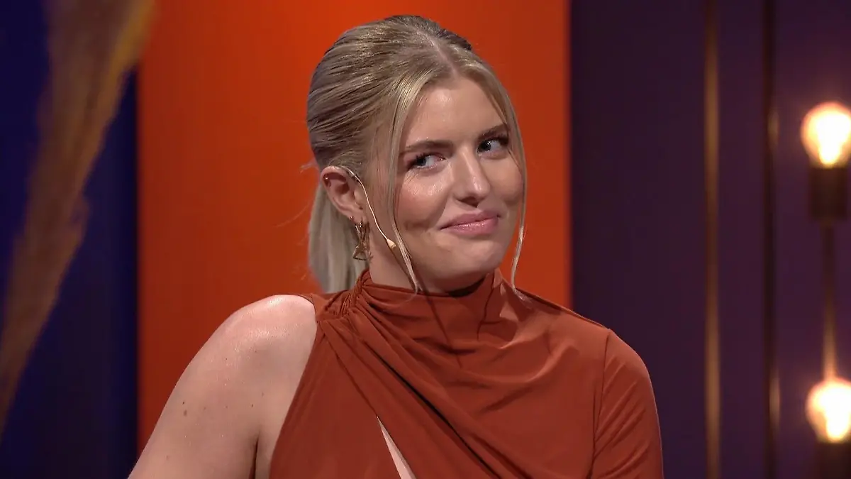 Für Xanders Aussagen gibt's von Antonia ein eindeutiges Side Eye