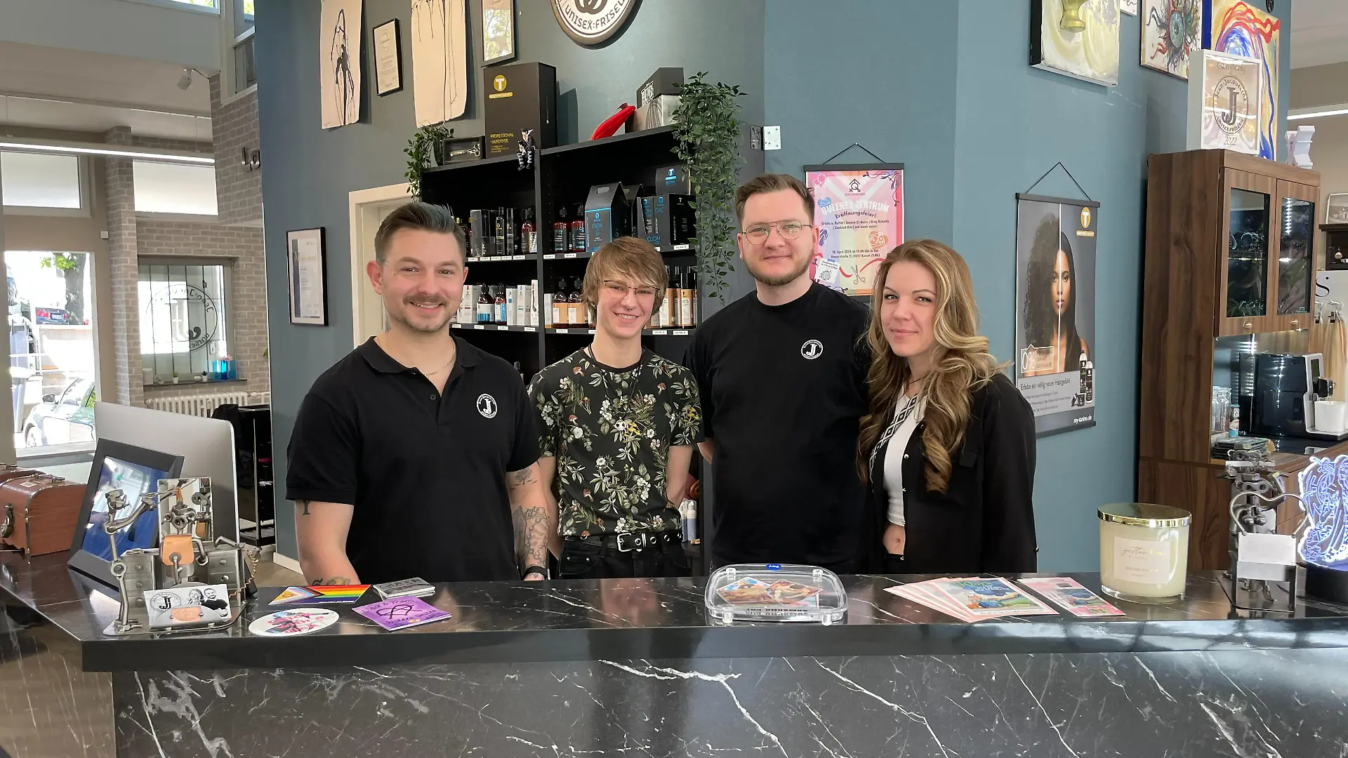 Friseur aus Kassel gegen Geschlechterunterschiede „Frauen bezahlen hier so viel wie Männer"