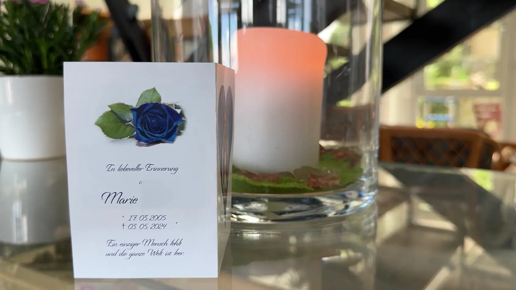 FKK-Bereich wird zum Porno: Wanderlust am Wegesrand! Flotter Dreier schockt  Nudisten