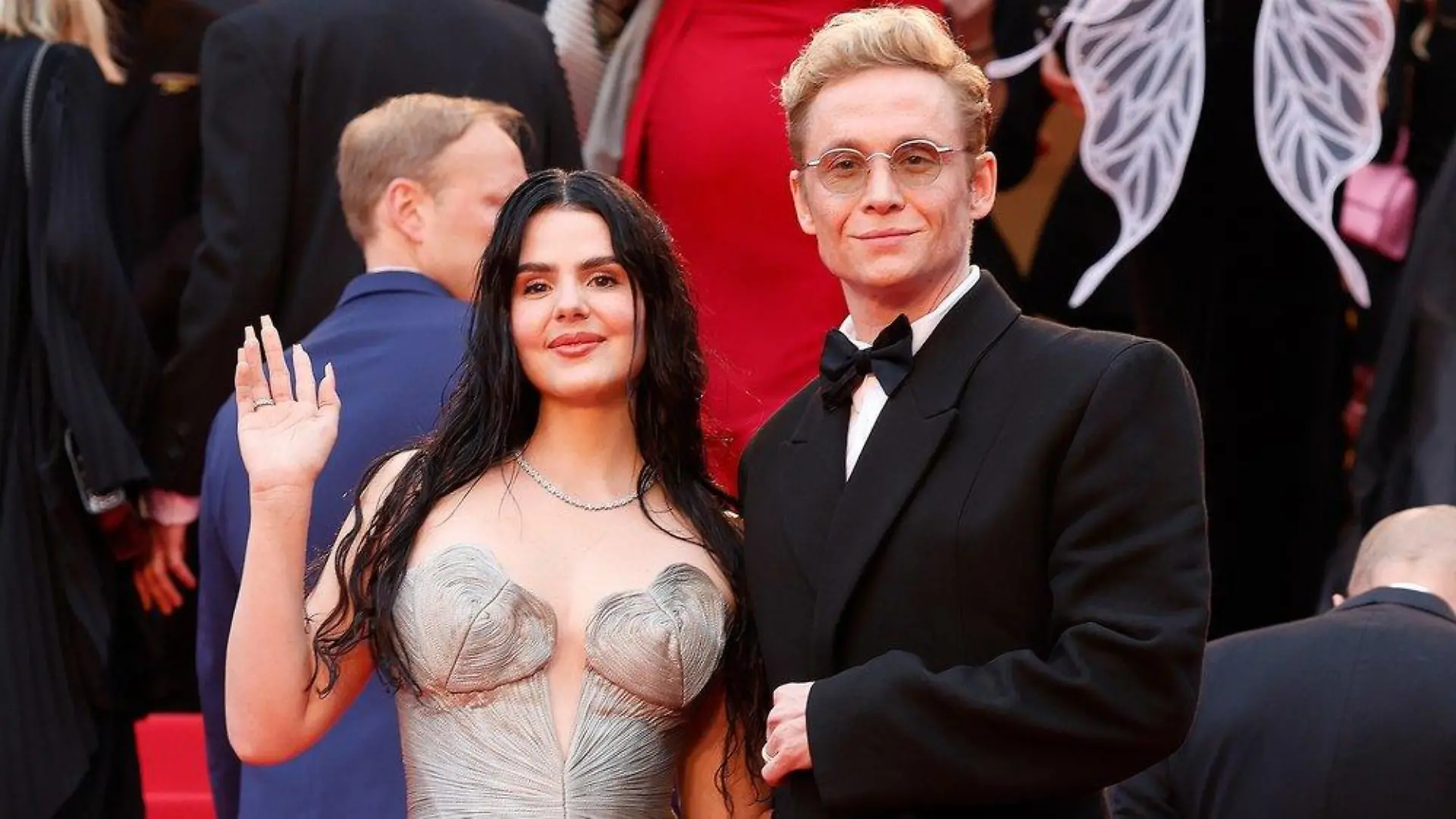 Matthias Schweighöfer und Ruby O. Fee begeistern mit Pärchenauftritt