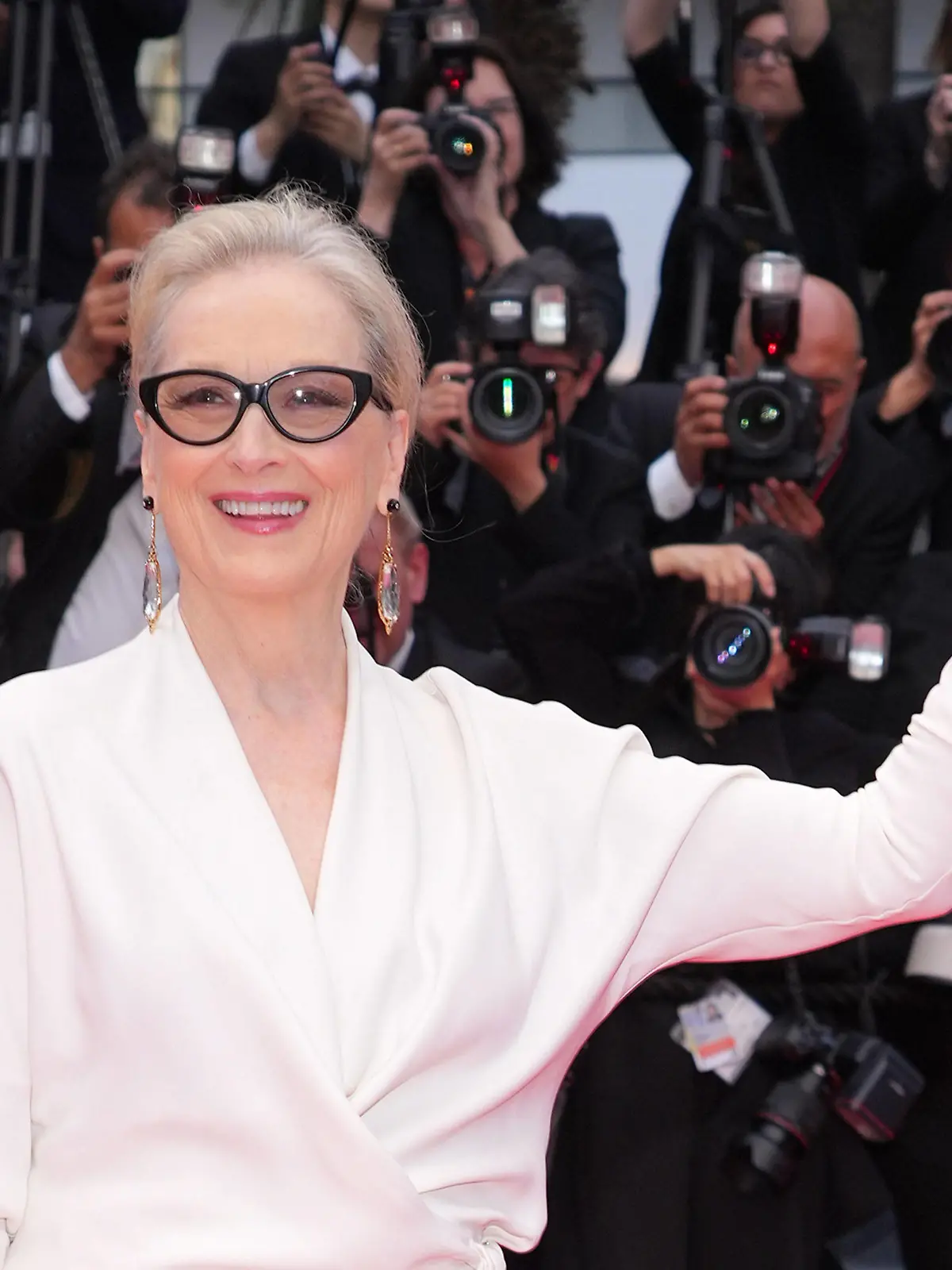 Meryl Streep bei der Eroeffnung / Opening vom 77. Cannes Filmfestival mit der Kinopremiere vom Film The Second Act am 14.05.2024 in Cannes Cannes Film Festival 2024 - Opening & The Second Act Premiere *** Meryl Streep at the Opening Opening of the 77 Cannes Film Festival with the theatrical premiere of the film The Second Act on 14 05 2024 in Cannes Cannes Film Festival 2024 Opening The Second Act Premiere