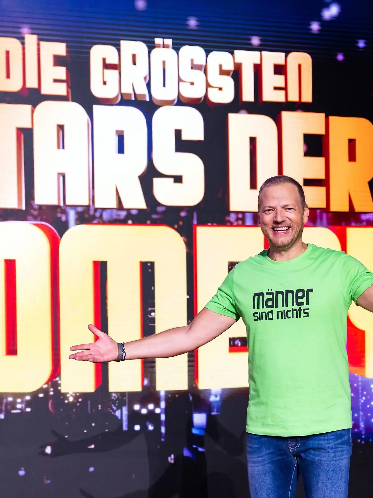 'Mario Barth präsentiert: Die größten Stars der Comedy' mit Gastgeber Mario Barth

+++ Die Verwendung des sendungsbezogenen Materials ist nur mit dem Hinweis und Verlinkung auf RTL+ gestattet. +++