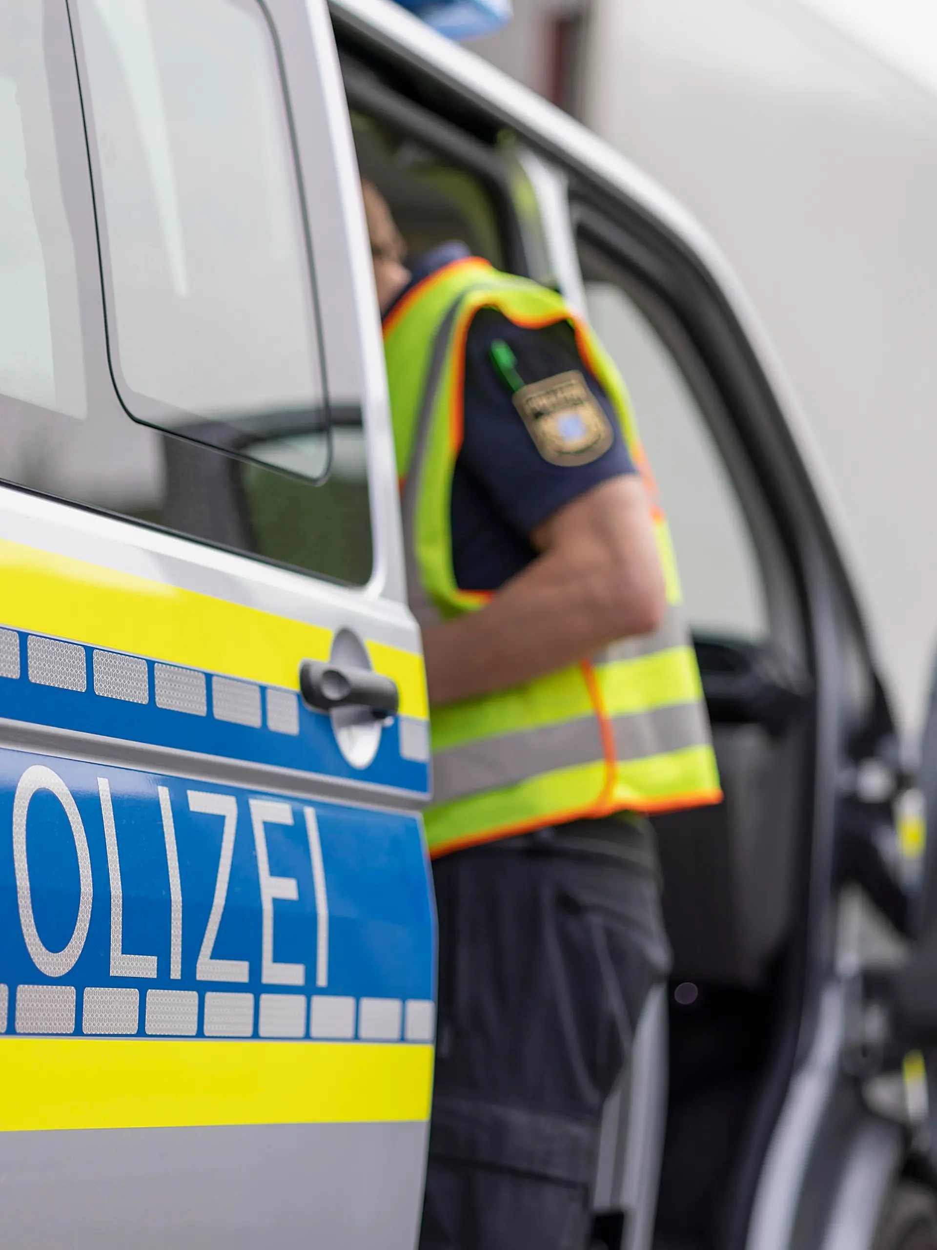 Wuerzburg, A3, Parkplatz Sandgraben, 05.05.2022, sicher.mobil.leben ? Fahrtuechtigkeit im Blick Bild: Stockfoto, Symbolfoto fuer Polizei und Blaulicht