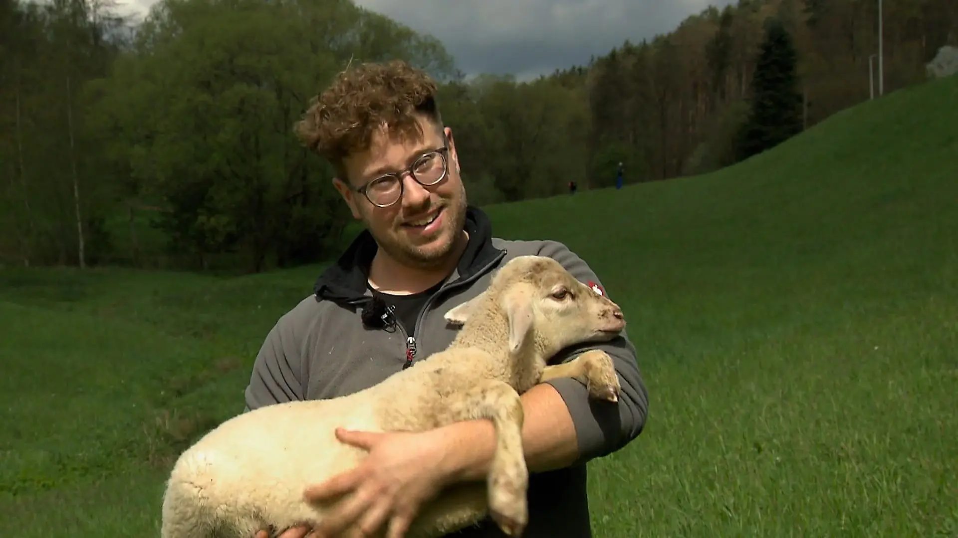 „Bauer sucht Frau“-Kandidat ist passionierter Musiker Marcel spielt Harmonika