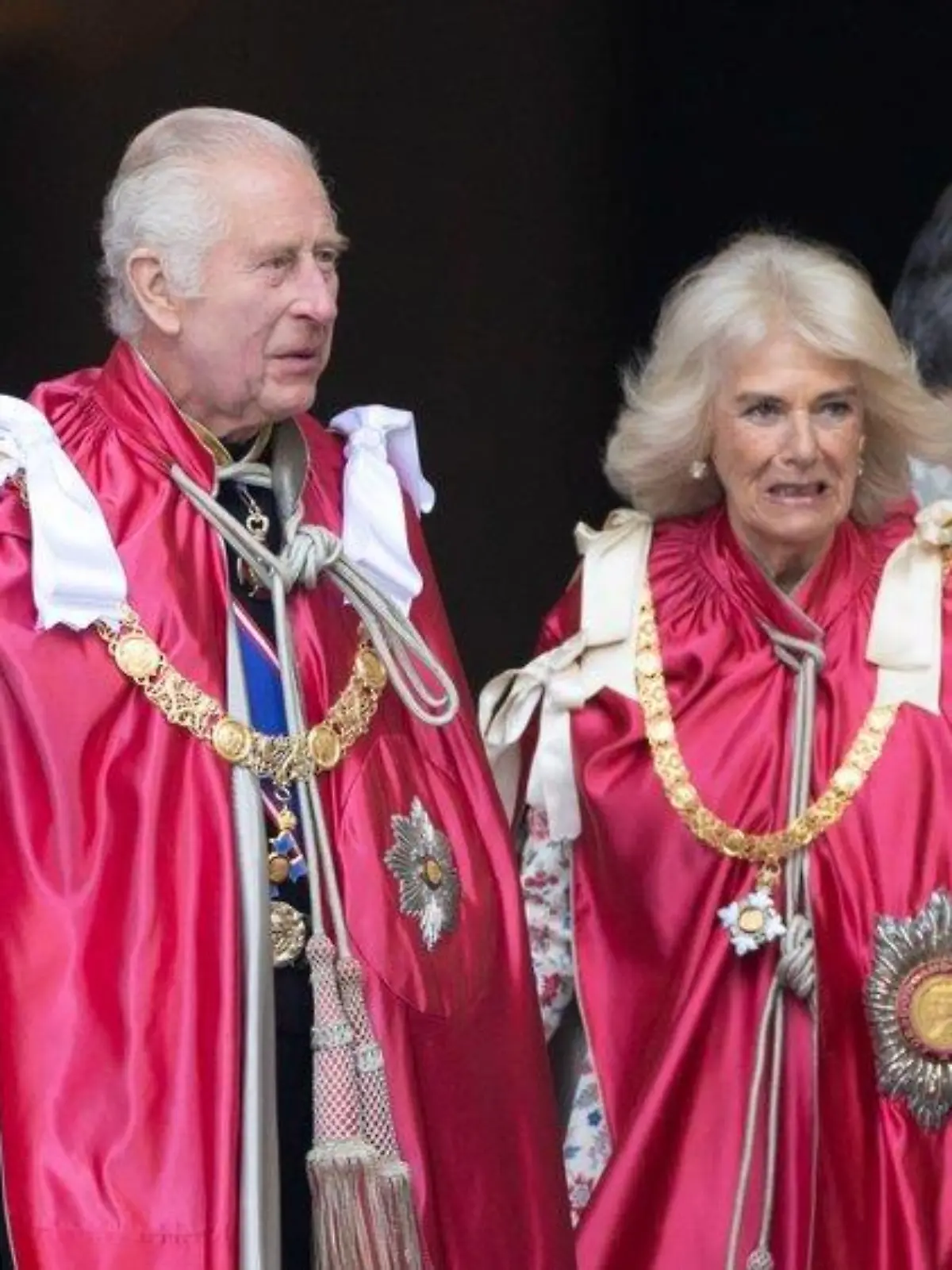 König Charles demonstriert beste Laune bei Gottesdienst