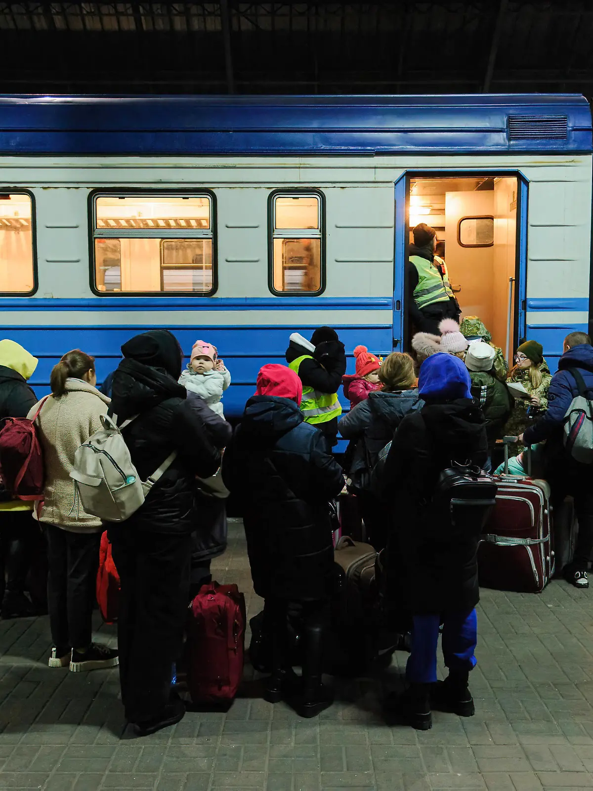 News Bilder des Tages March 17, 2022, Lviv, Ukraine: People are seen at Lviv railway station as they try to flee from Ukraine to Poland. Lviv Ukraine - ZUMAs197 20220317_zaa_s197_247 Copyright: xMykolaxTysx
