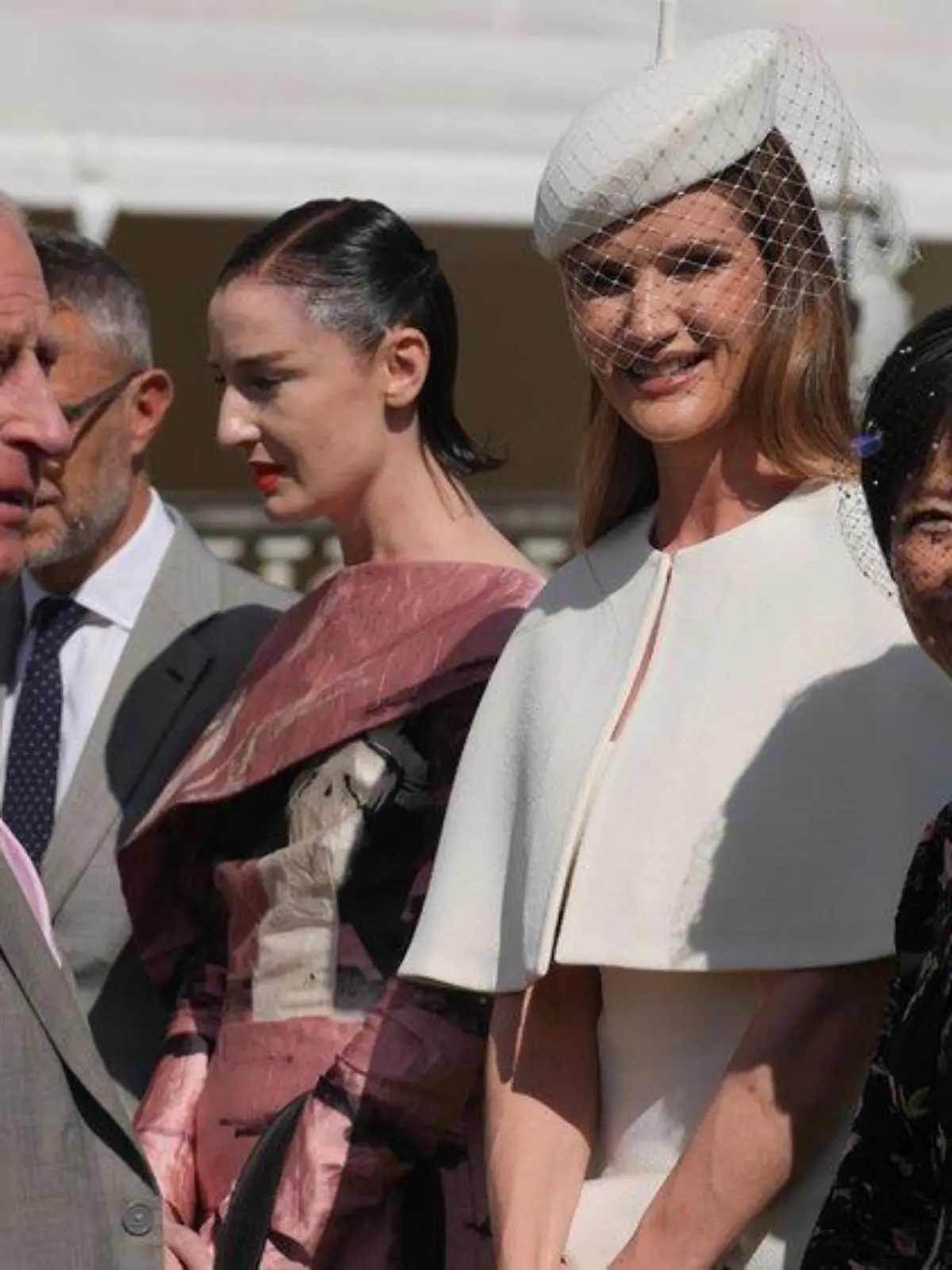König Charles III.: Stars tummeln sich auf seiner Gartenparty