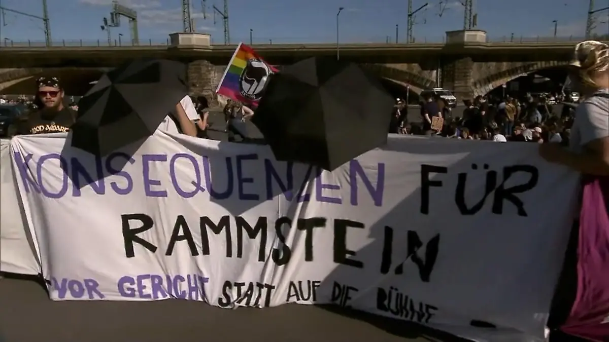 Proteste bei Rammsteins Bühnen-Comeback nach Vorwürfen gegen Til Lindemann