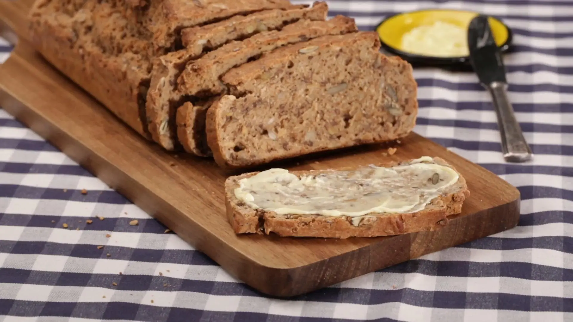 Einfach lecker Frühstück und Brunch: Saftiges Vollkornbrot