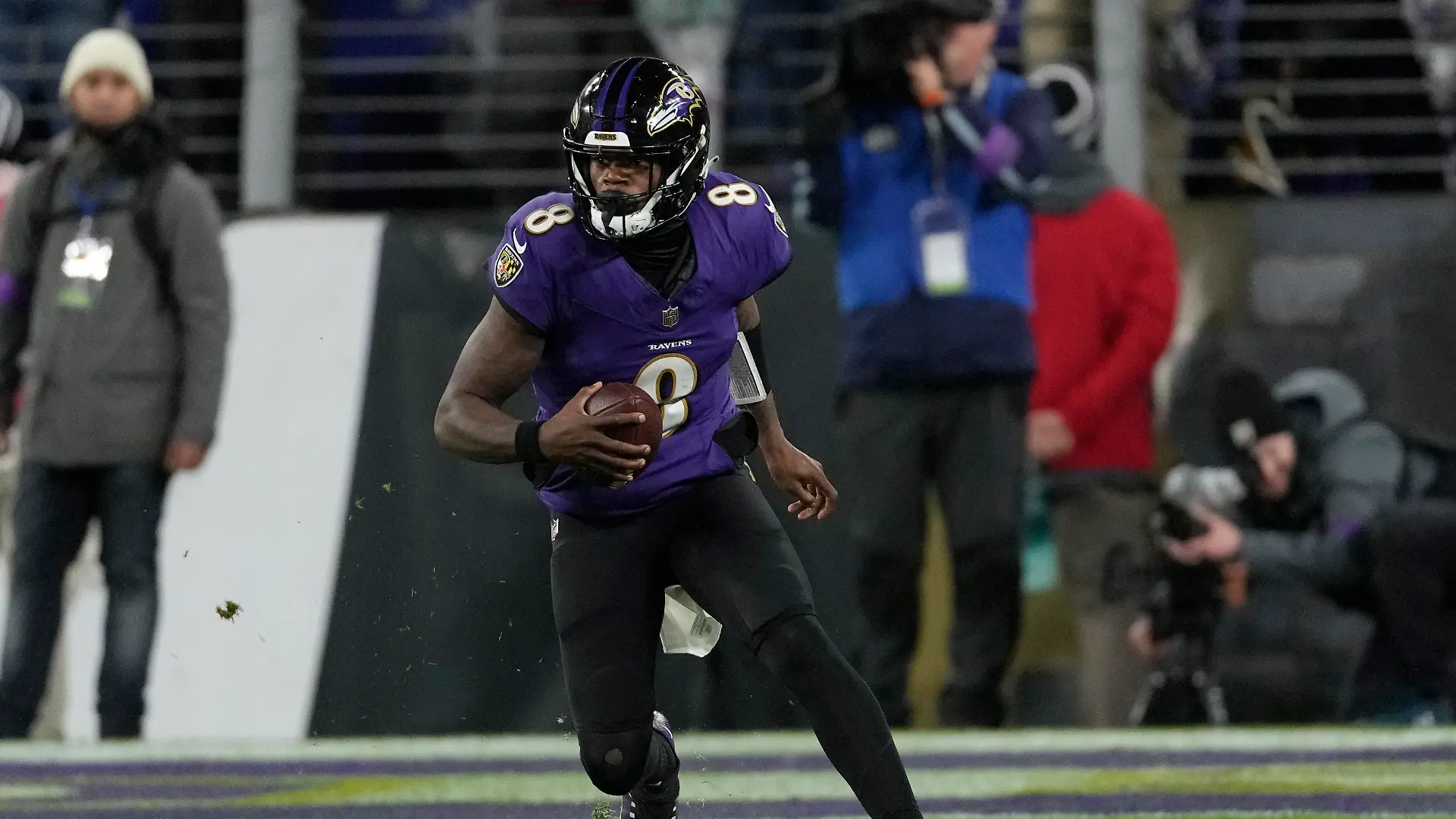 FILE - Baltimore Ravens quarterback Lamar Jackson (8) plays during the second half of the AFC Championship NFL football game against the Kansas City Chiefs, Sunday, Jan. 28, 2024, in Baltimore. The NFL announced Monday, May 13, that the Super Bowl champion Kansas City Chiefs will open the season at home against the Baltimore Ravens on Thursday, Sept. 5. The game is a rematch of the AFC championship game in January, which the Chiefs won 17-10 in Baltimore.(AP Photo/Nick Wass, File)