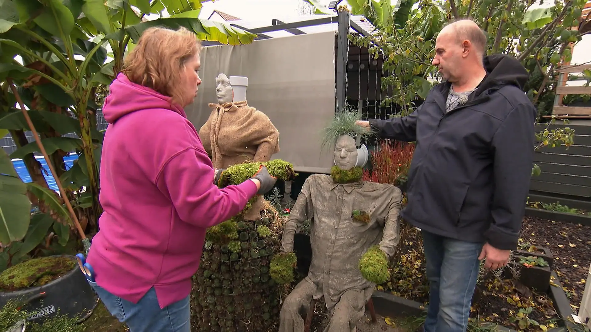 Die perfekten Frisuren für die Pflanzfiguren Schere kommt zum Einsatz