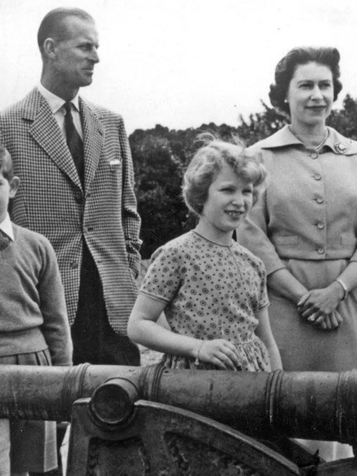 Königshaus zeigt bisher unbekannte Fotos der Royals