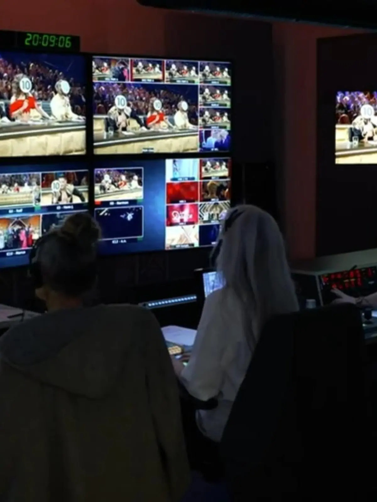 Bild zu: "Von Licht bis Regie: Hinter den Kulissen bei der Live-Show"