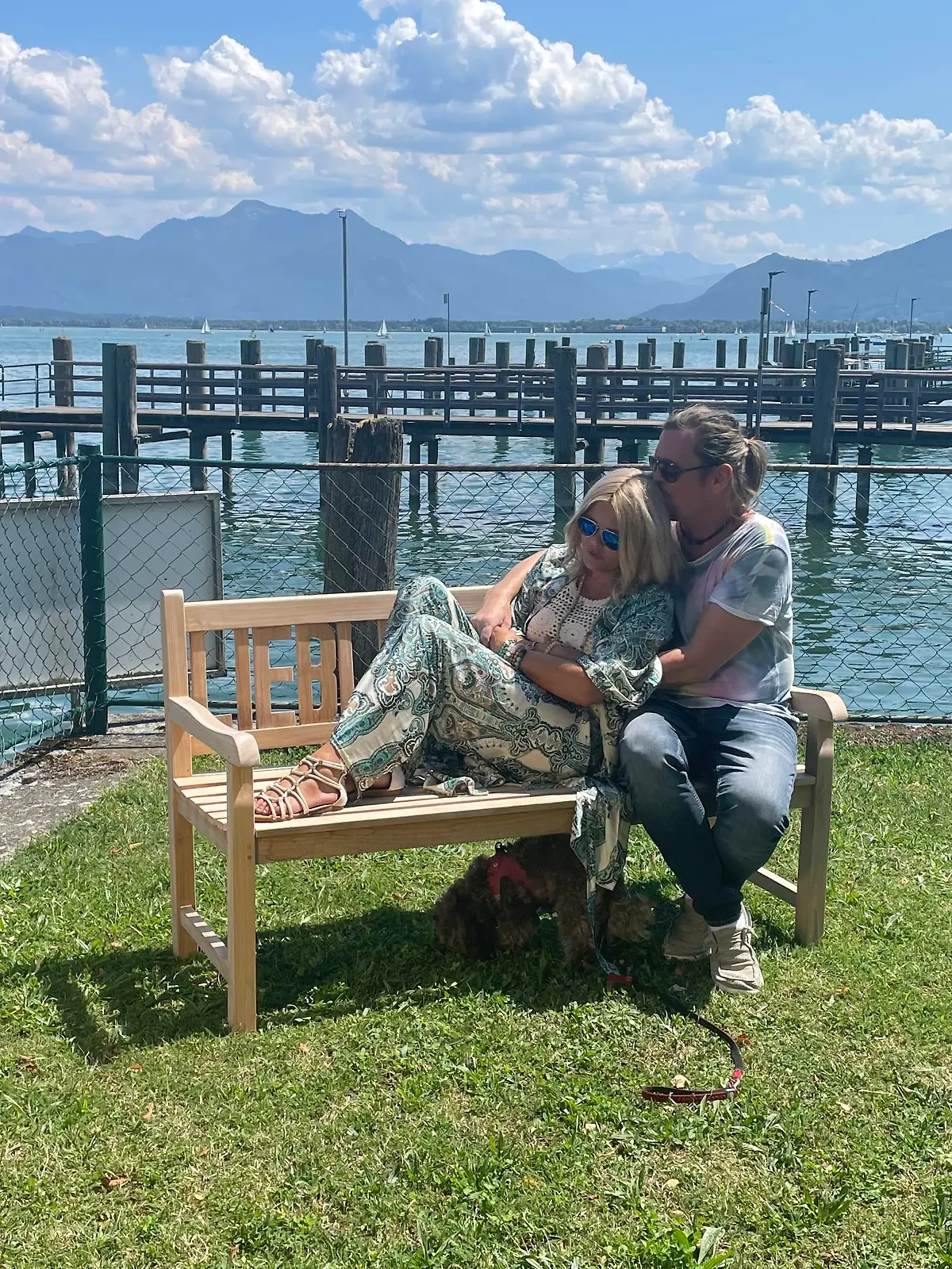 Diana Herold und Michael Tomaschautzki am Chiemsee, nachdem er einen Herzinfarkt erlitten hatte.