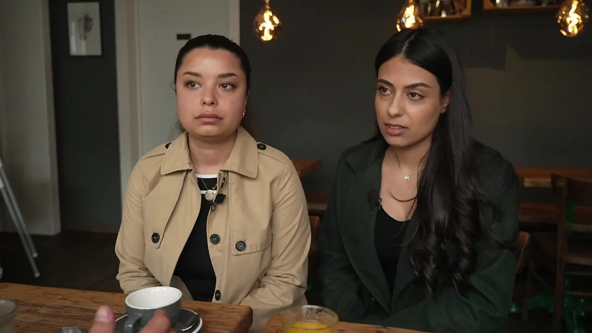 Dunia Wahdan (27) & Seda Housein (26)