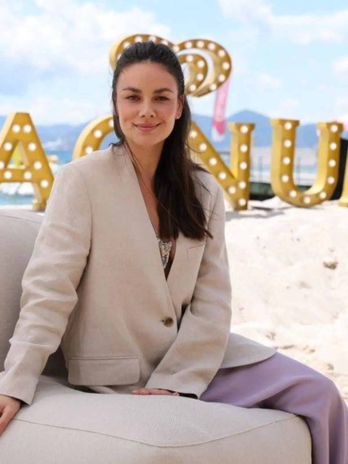 Janina Uhse: Das verrät sie über ihren neuen Film "Der Spitzname"