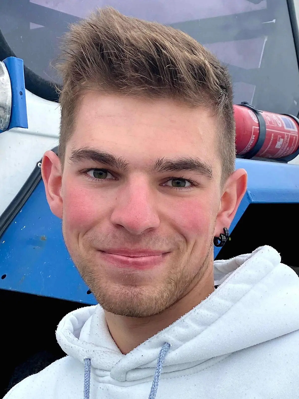 Mutterkuhhalter Paul (22) aus Sachsen

+++ Die Verwendung des sendungsbezogenen Materials ist nur mit dem Hinweis und Verlinkung auf RTL+ gestattet. +++