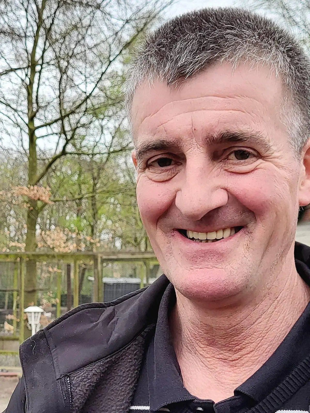 Geflügelhalter Konrad (61) aus Niedersachsen

+++ Die Verwendung des sendungsbezogenen Materials ist nur mit dem Hinweis und Verlinkung auf RTL+ gestattet. +++