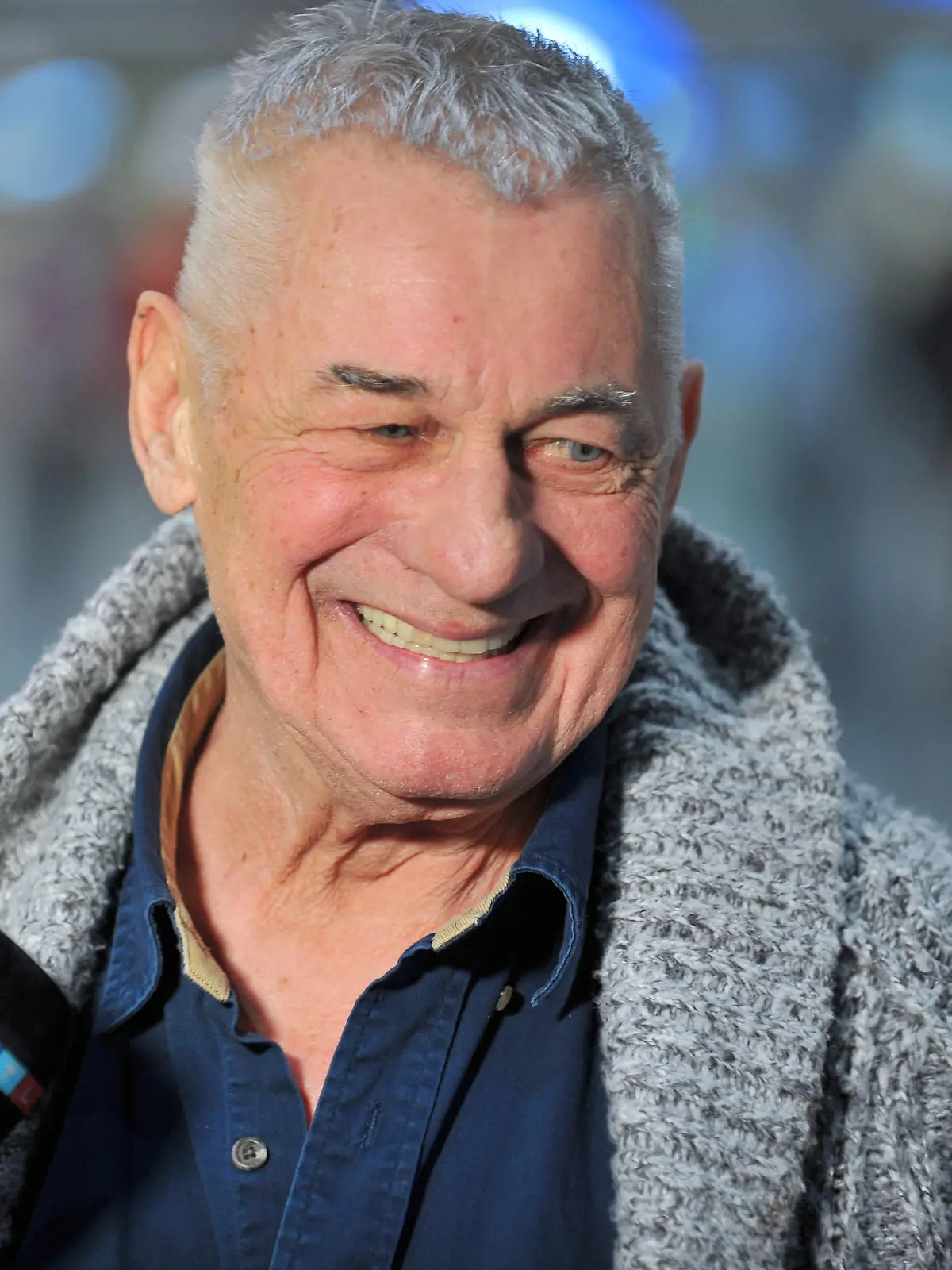 RTL - Dschungelcamp 2024. Heinz Hoenig anläßlich der Abreise der Kandidaten der RTL - Sendung Ich bin ein Star - holt mich hier raus zum Dschungel-Camp 2024 in Australien am 08.01.2024 auf dem Flughafen Frankfurt / Main. 20240108MWI115107 *** RTL Dschungelcamp 2024 Heinz Hoenig on the occasion of the departure of the candidates of the RTL program Ich bin ein Star holt mich hier raus to the Jungle Camp 2024 in Australia on 08 01 2024 at Frankfurt Main Airport 20240108MWI115107