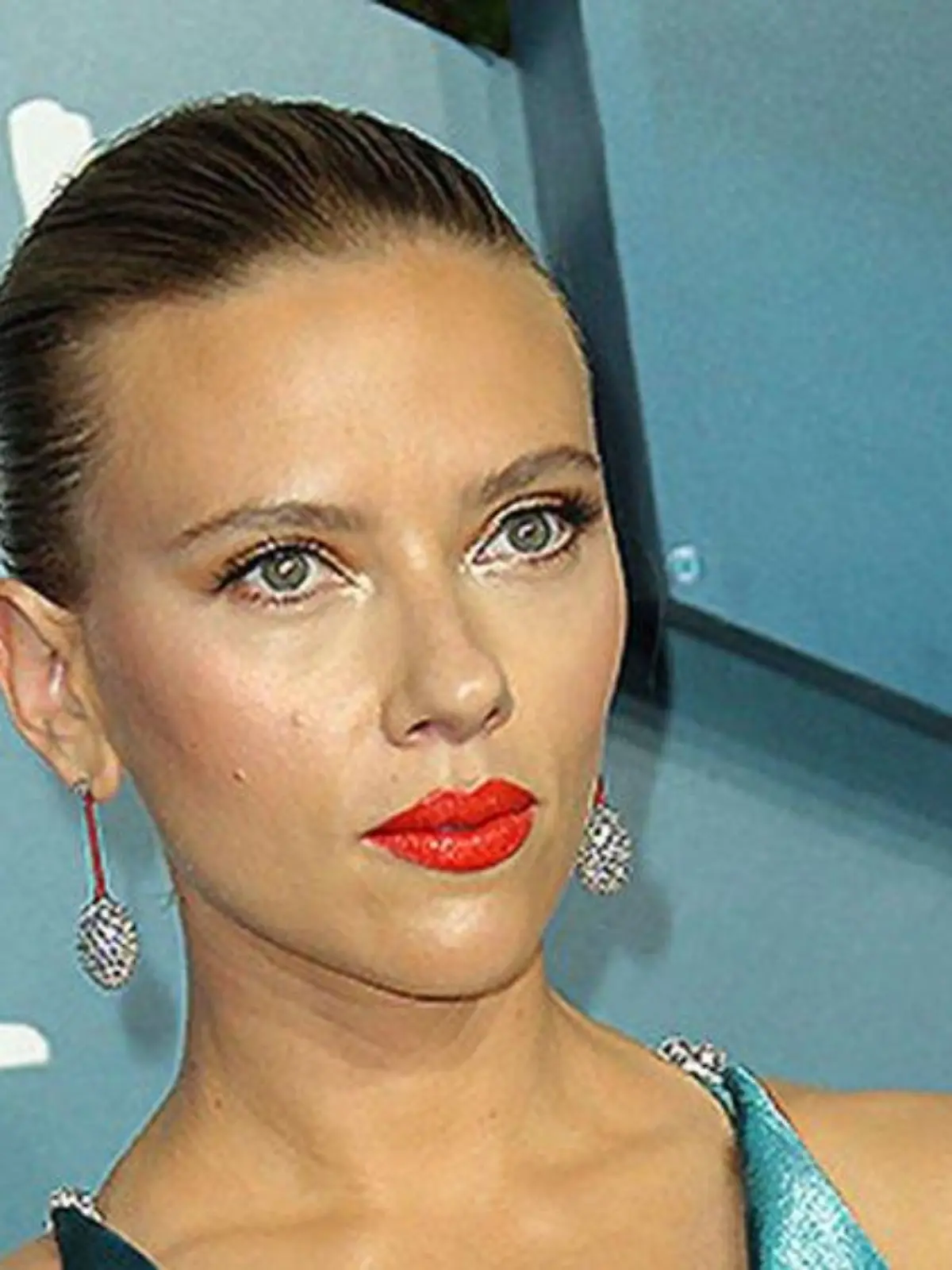 Stimmen-Diebstahl per KI? Scarlett Johansson "schockiert und wütend"