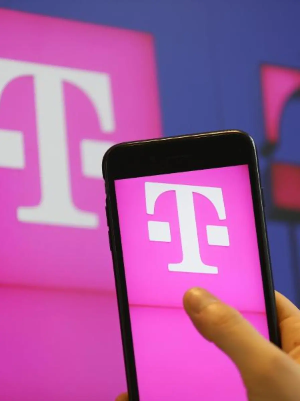 Bild zu: "Telekom warnt Kunden – bei diesem Betreff solltet ihr reagieren!"