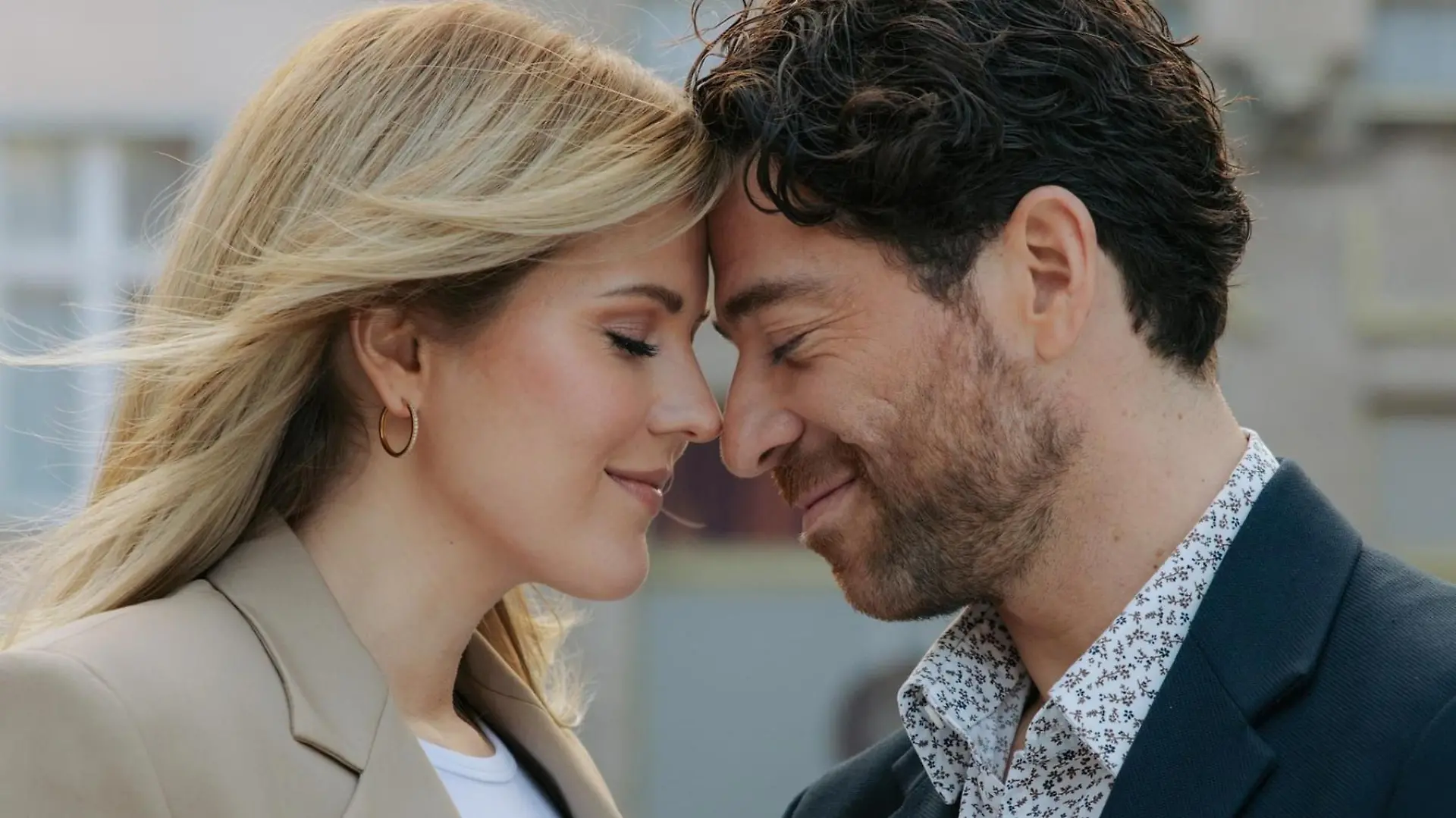 Josefin Bressel als "Alicia Bäumler" und Patrick Fernandez als "Carlos Lopez"
+++ Die Verwendung des sendungsbezogenen Materials ist nur mit dem Hinweis und Verlinkung auf RTL+ gestattet. +++