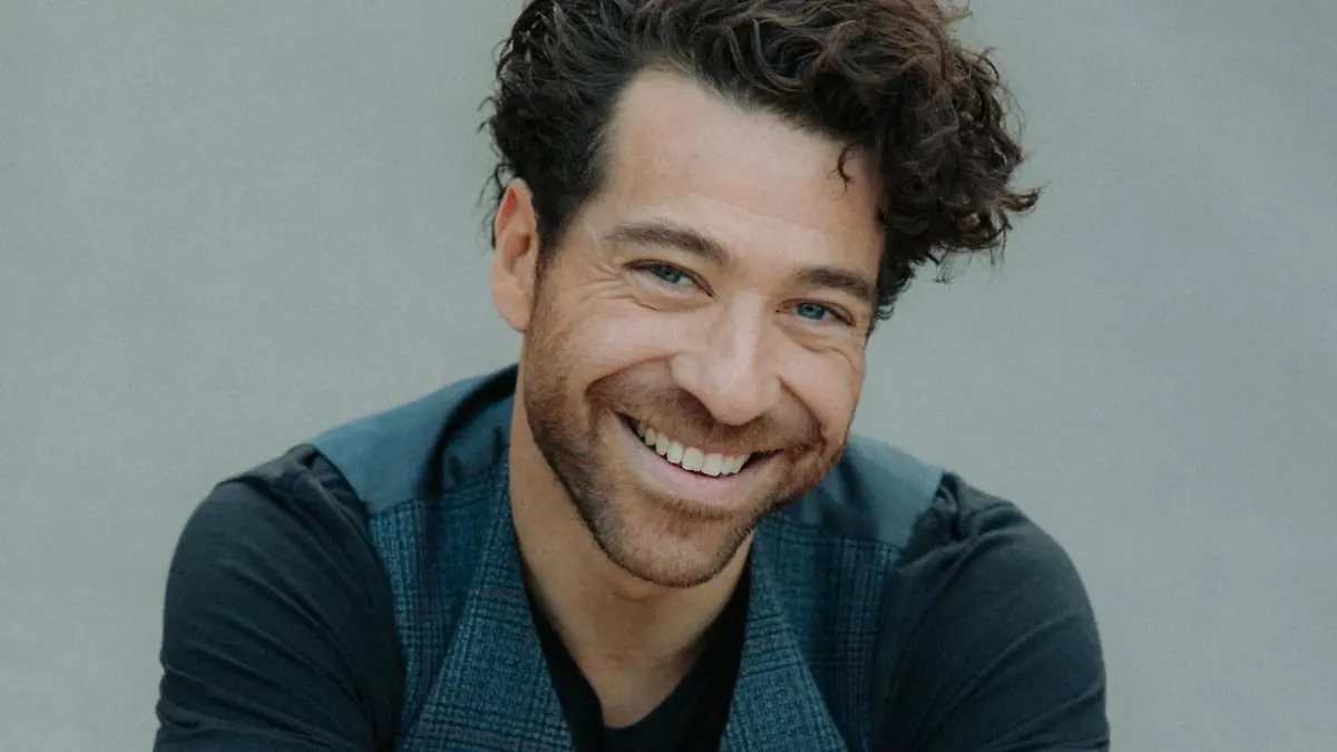 Porträt: Patrick Fernandez als "Carlos Lopez"

+++ Die Verwendung des sendungsbezogenen Materials ist nur mit dem Hinweis und Verlinkung auf RTL+ gestattet. +++