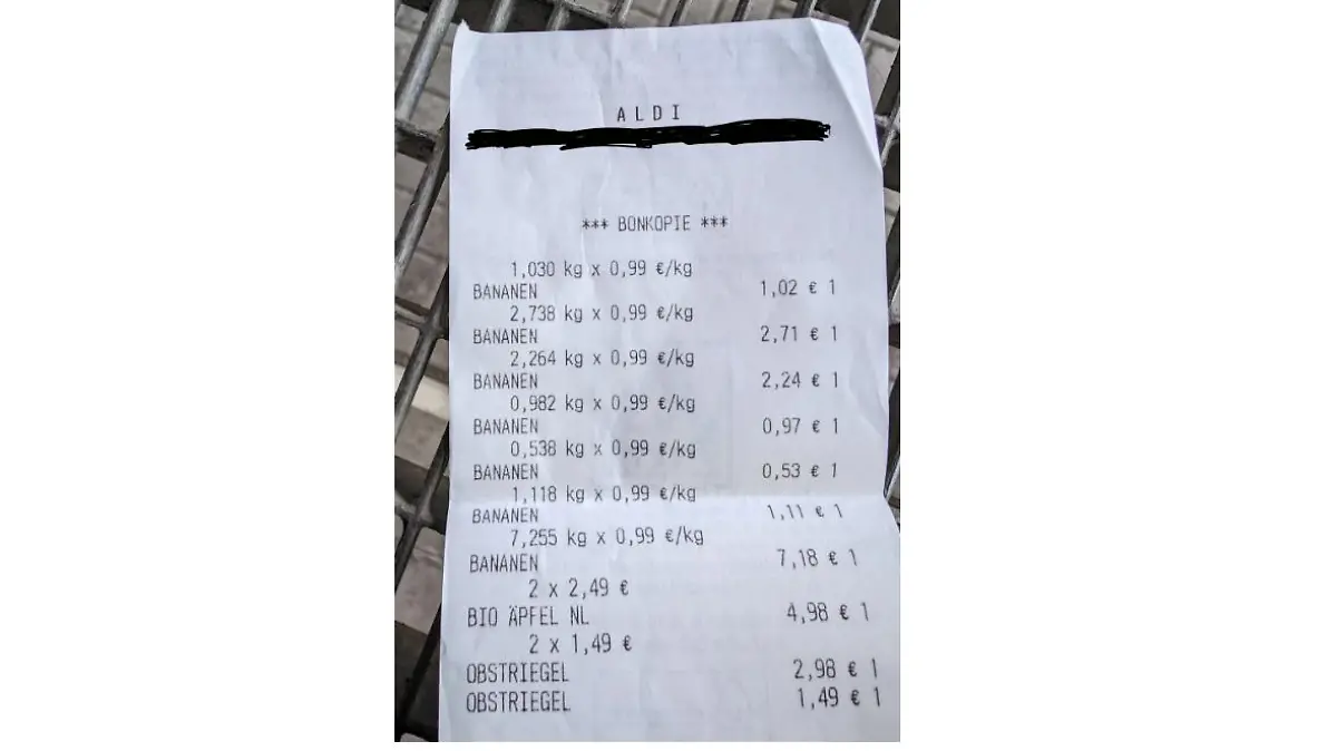 Auf einem Kassenbon ist zu sehen, dass eine Aldi-Kundin fast 16 Kilogramm Bananen gekauft hat