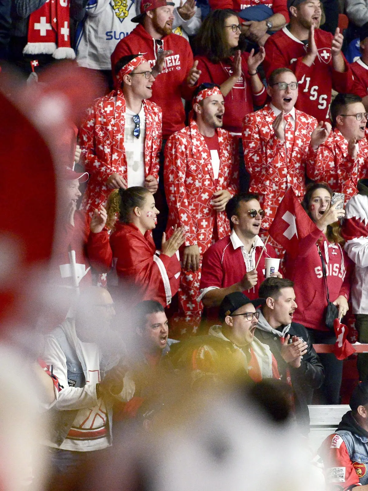  Fans of Team Switzerland cheer their 3-6 win after the 2022 IIHF Ice hockey, Eishockey World Championships preliminary round group A match between Canada and Switzerland in Helsinki on May 21, 2022. Helsinki Finland LKFTVX20220521191349OTNF PUBLICATIONxNOTxINxSUIxAUTxFRAxKORxJPNxSWExNORxFINxDENxNED Copyright: xMikkoxStigx