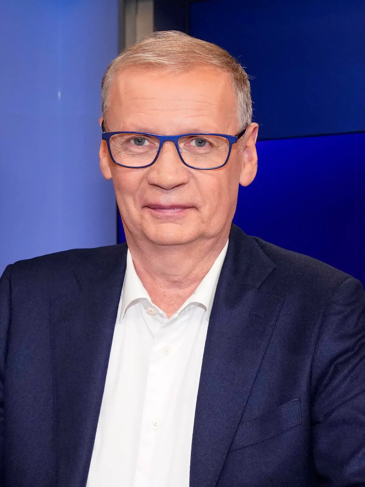 Günther Jauch in der ARD-Talkshow maischberger im Studio Berlin Adlershof. Berlin, 10.10.2023 *** Günther Jauch on the ARD talk show maischberger at Studio Berlin Adlershof Berlin, 10 10 2023 Foto:xT.xBartillax/xFuturexImagex maischberger1010_3031
