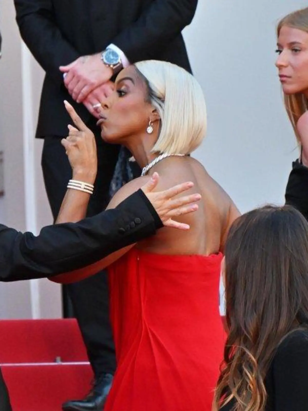Kelly Rowland offenbar in Streit mit Sicherheitsbeamtin verwickelt