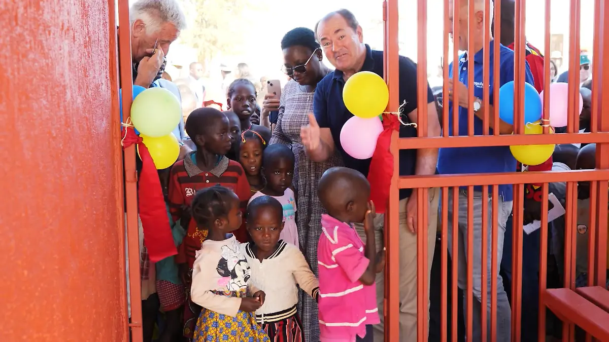Eine neue Schule für Kinder in Namibia Stiftung RTL und FLY & HELP