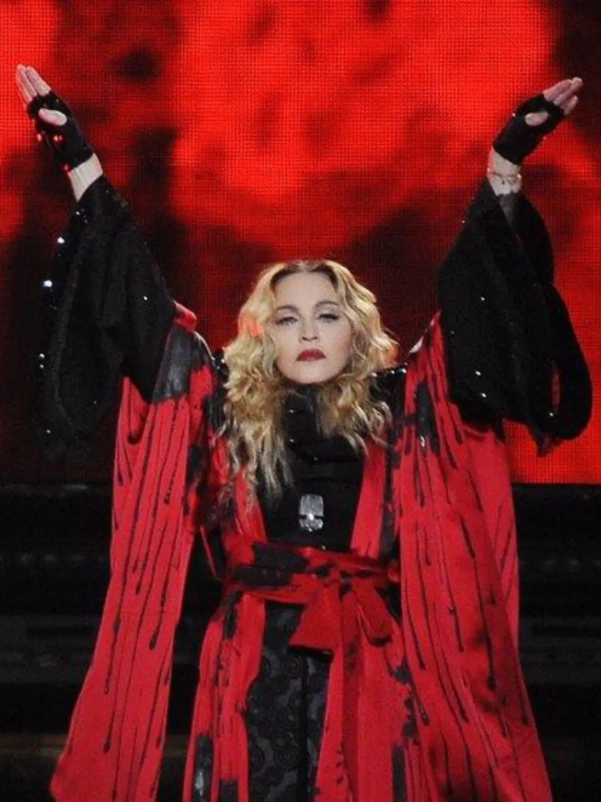 Madonna sorgt mit Frida-Kahlo-Kleidung für Aufregung