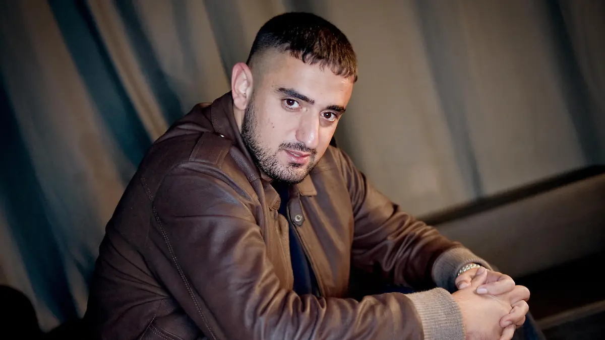 Der Deutsch-Rapper "Haftbefehl", bürglich Aykut Anhan, aufgenommen am 12.05.2014 in Berlin. Foto: Christoph Schmidt/dpa