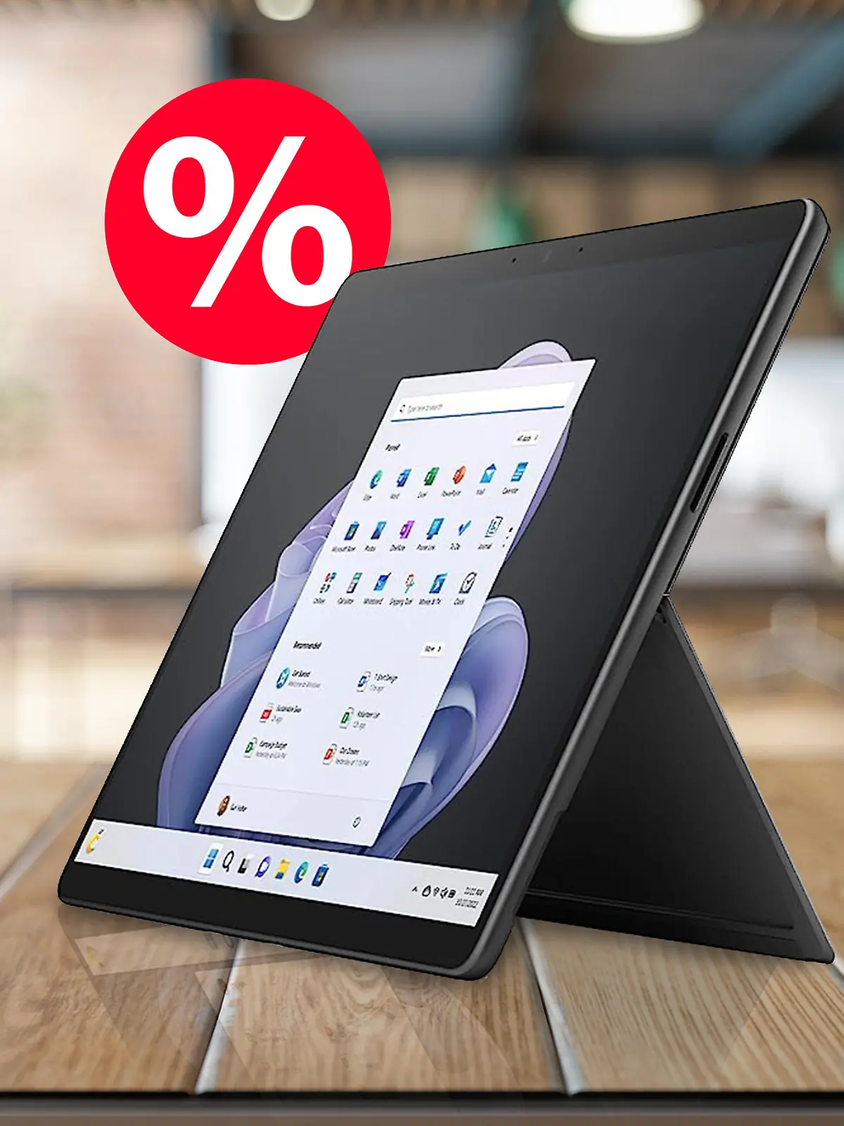 Prime Day: Microsoft Surface Pro 9 steht auf dem Tisch.