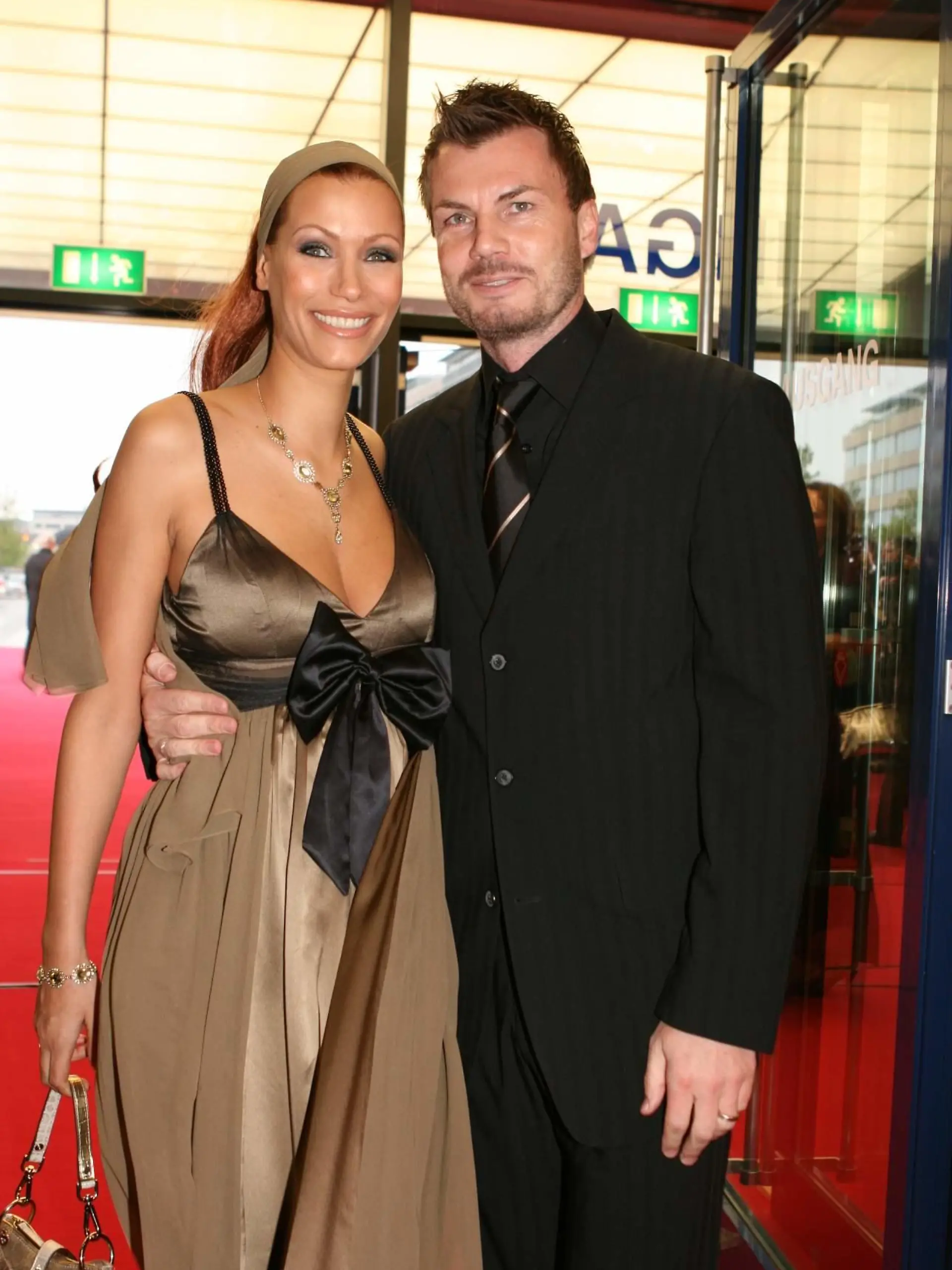 Helmer, Thomas und Ehefrau Yasmina Filali gehen am Samstag (29.09.2007) in Köln über den Roten Teppich zur Verleihung des Deutschen Fernsehpreises.