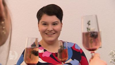 Bild von Das ist Gastgeberin Vicky jetzt ein wenig peinlich