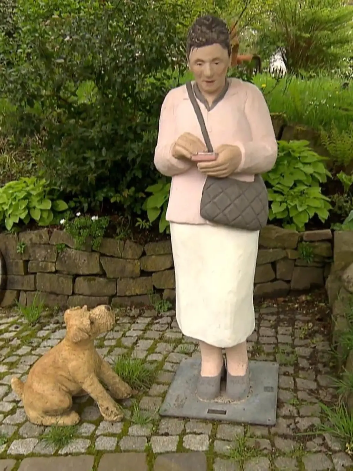 Bild zu: "Skulpturen aus Witten"