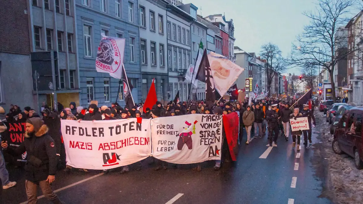 Demo im Januar 2024: Plakat mit der Aufschrift "AfDler töten" (Quelle: dmp press)
