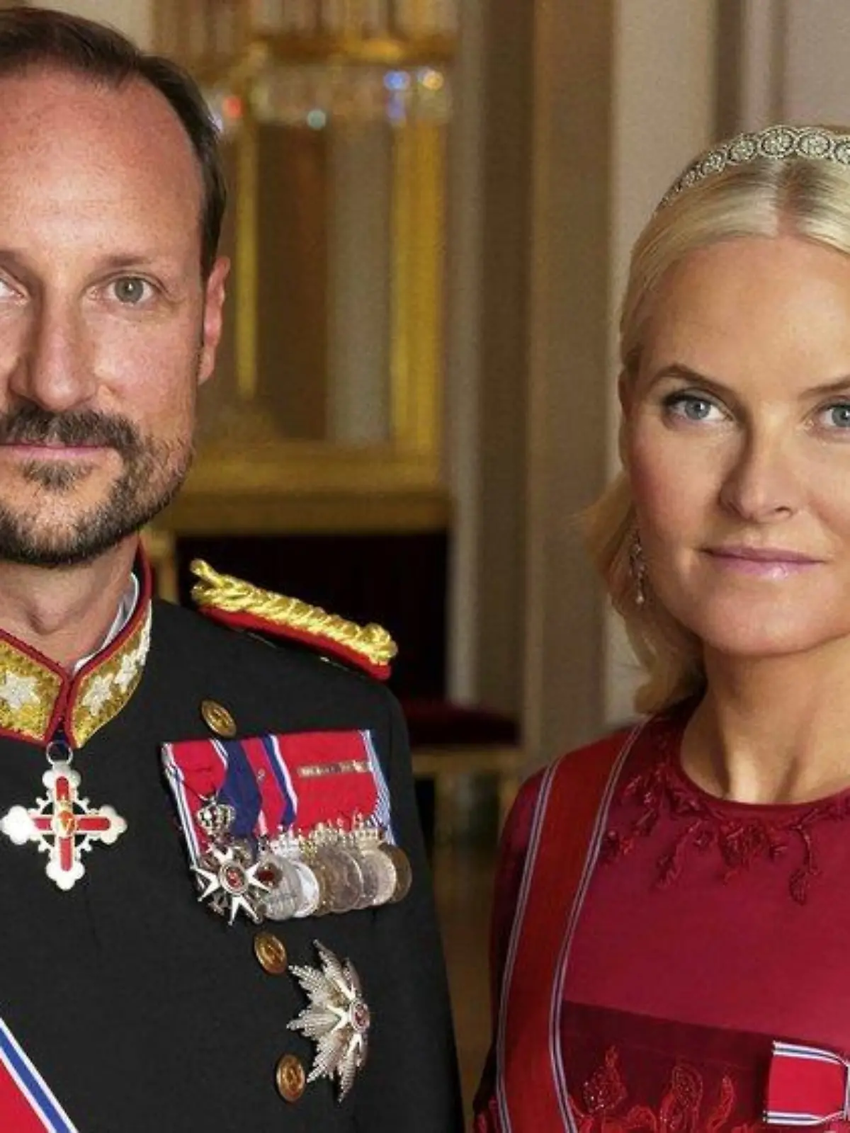 Königlich: Neues Porträt zeigt Kronprinzenpaar Haakon und Mette-Marit