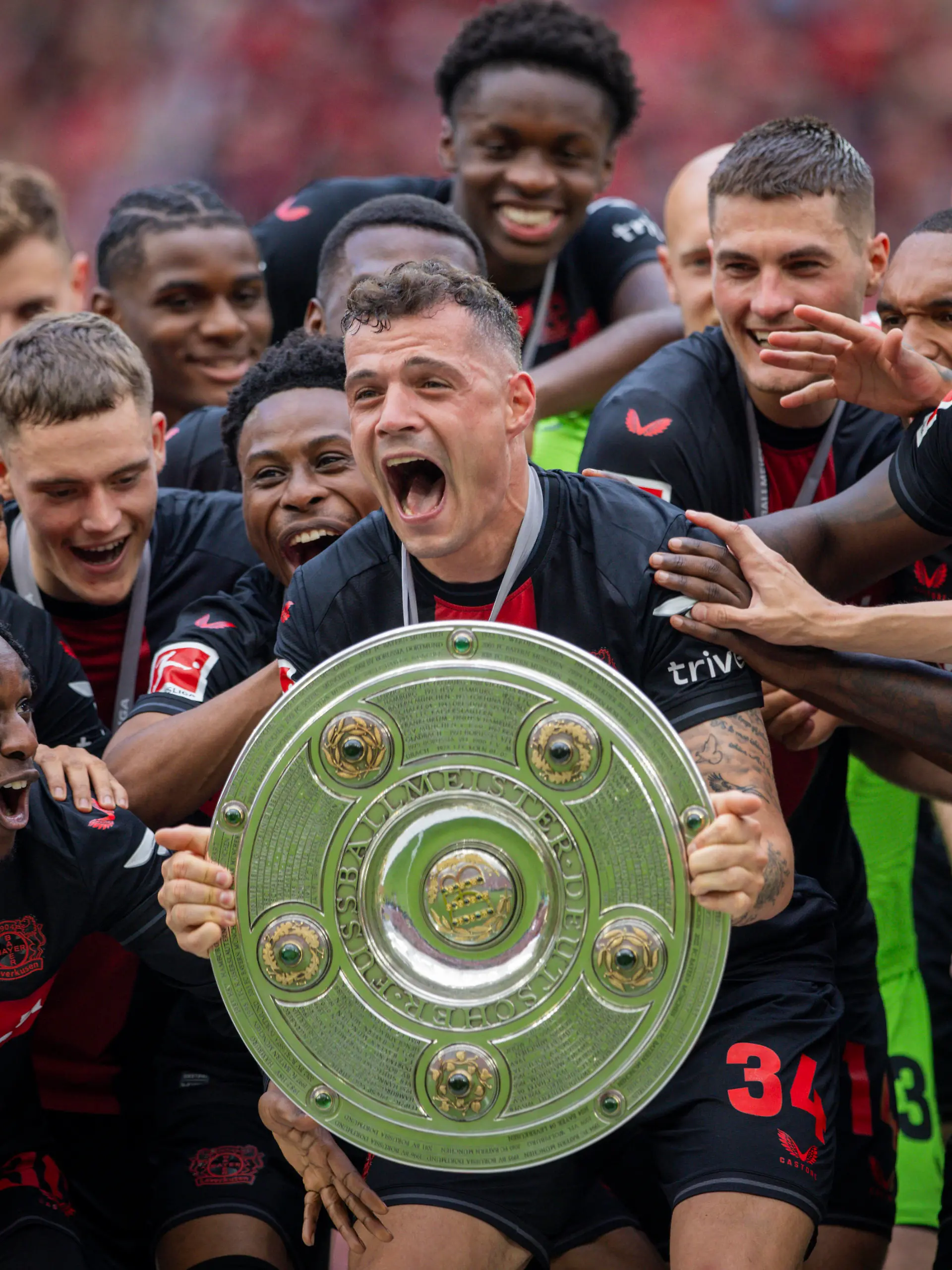 Leverkusen, Germany. 18th Mai 2024. Granit Xhaka Leverkusen mit Meisterschale,Jeremie Frimpong Leverkusen Amine Adli Leverkusen Florian Wirtz Leverkusen Nathan Tella Leverkusen Patrik Schick Leverkusen Victor Boniface Leverkusen Alejandro Grimaldo Leverkusen Bayer Leverkusen - FC Augsburg 18.05.2024 *** Leverkusen, Germany 18th May 2024 Granit Xhaka Leverkusen with championship trophy,Jeremie Frimpong Leverkusen Amine Adli Leverkusen Florian Wirtz Leverkusen Nathan Tella Leverkusen Patrik Schick Leverkusen Victor Boniface Leverkusen Alejandro Grimaldo Leverkusen Bayer Leverkusen FC Augsburg 18 05 2024
