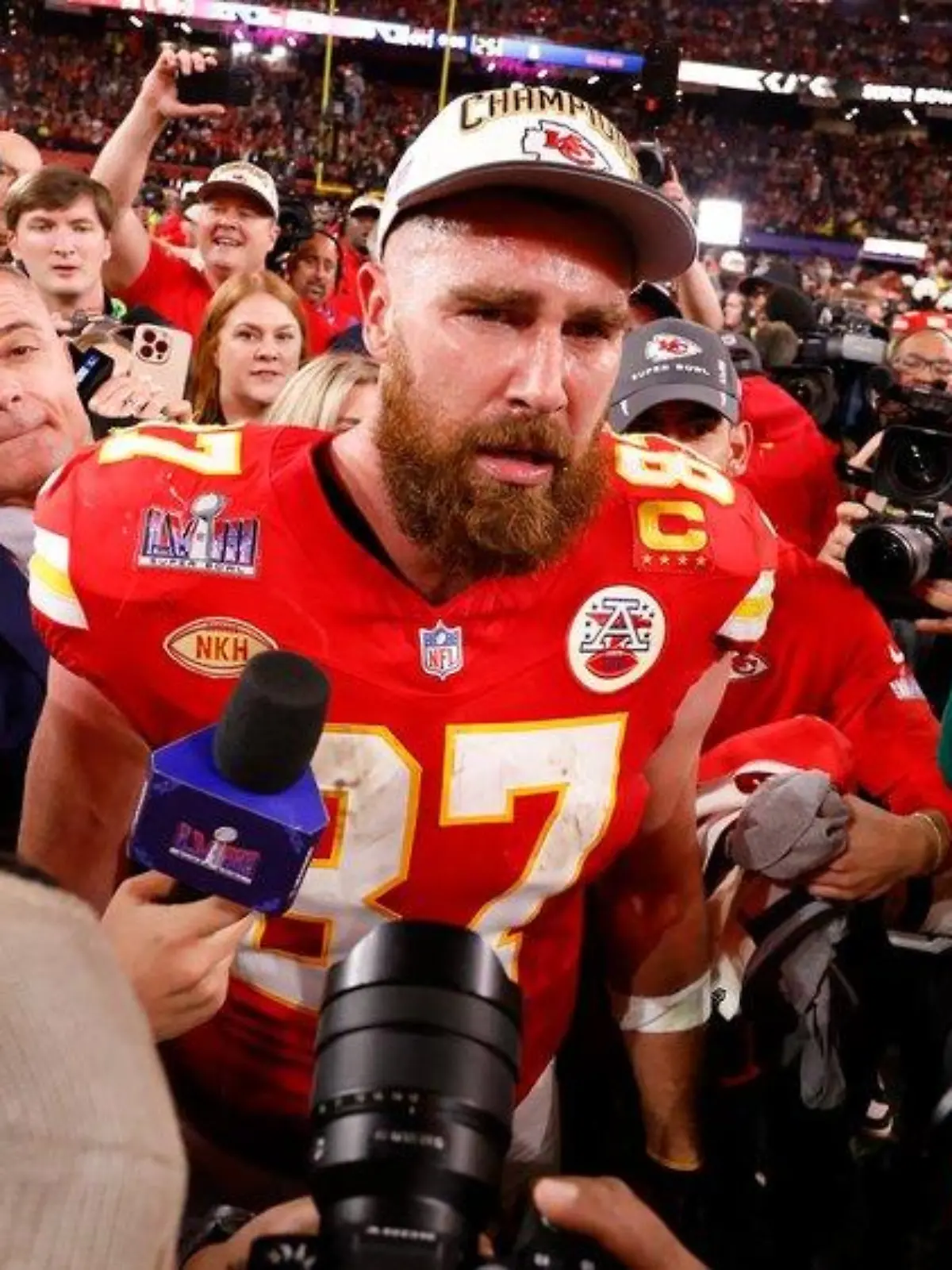 Travis Kelce reagiert auf sexistische Rede seines Teamkollegen