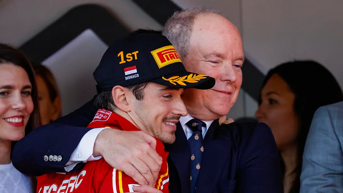 16 Charles Leclerc MCO, Scuderia Ferrari HP, Prince Albert II of Monaco, F1 Grand Prix of Monaco at Circuit de Monaco on May 26, 2024 in Monte-Carlo, Monaco. Photo by HOCH ZWEI Monte-Carlo Monaco *** 16 Charles Leclerc MCO, Scuderia Ferrari HP , Prince Albert II of Monaco, F1 Grand Prix of Monaco at Circuit de Monaco on May 26, 2024 in Monte Carlo, Monaco Photo by HOCH ZWEI Monte Carlo Monaco
